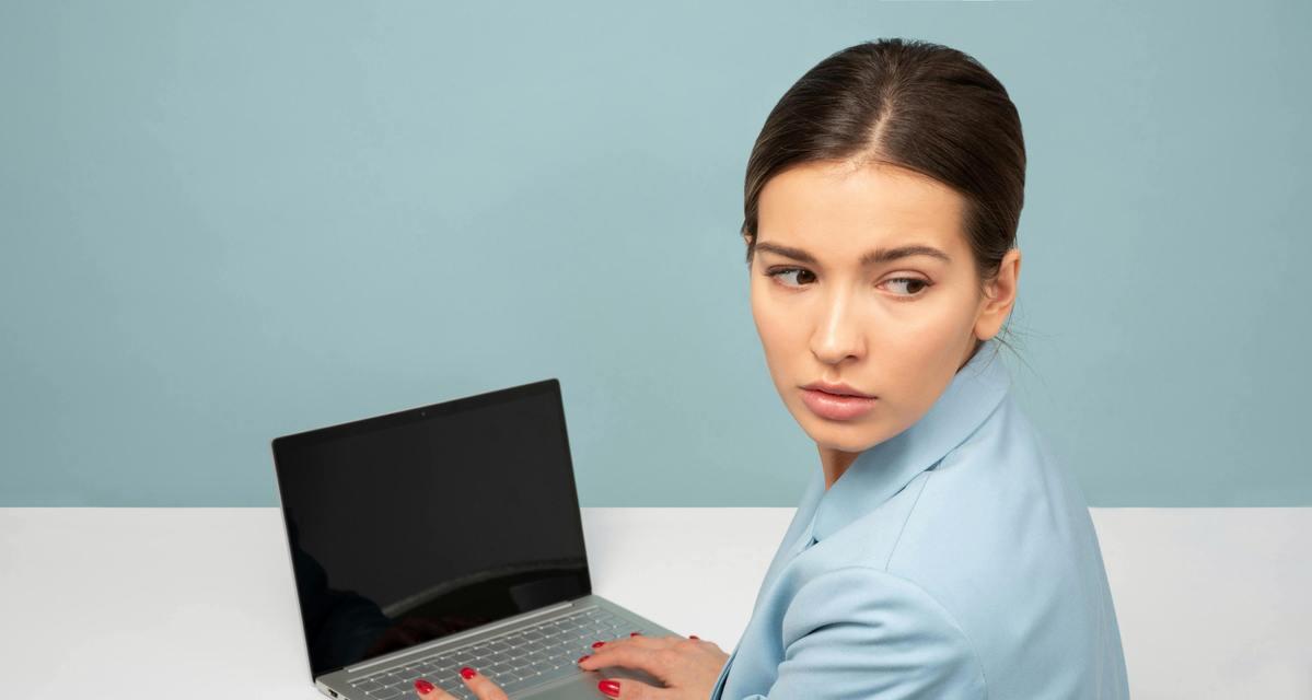 SQL中EXISTS和= ANY查询的区别实例